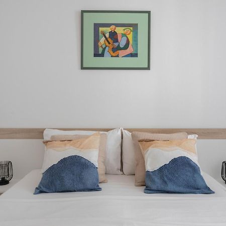 דירות זאגרב Sunny 1Bdr With Balcony & Parking מראה חיצוני תמונה