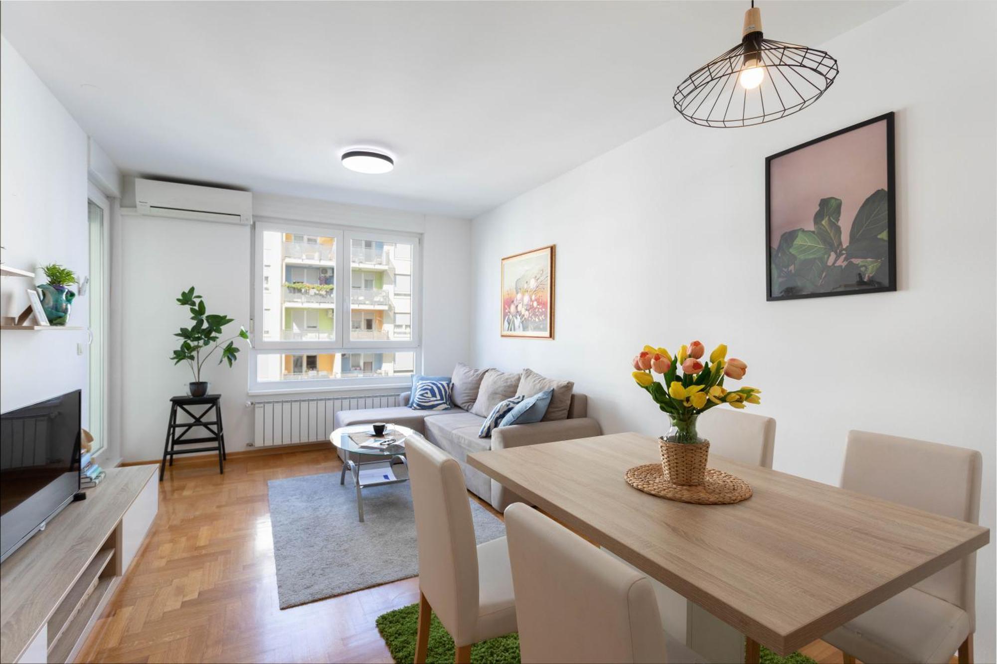 דירות זאגרב Sunny 1Bdr With Balcony & Parking מראה חיצוני תמונה