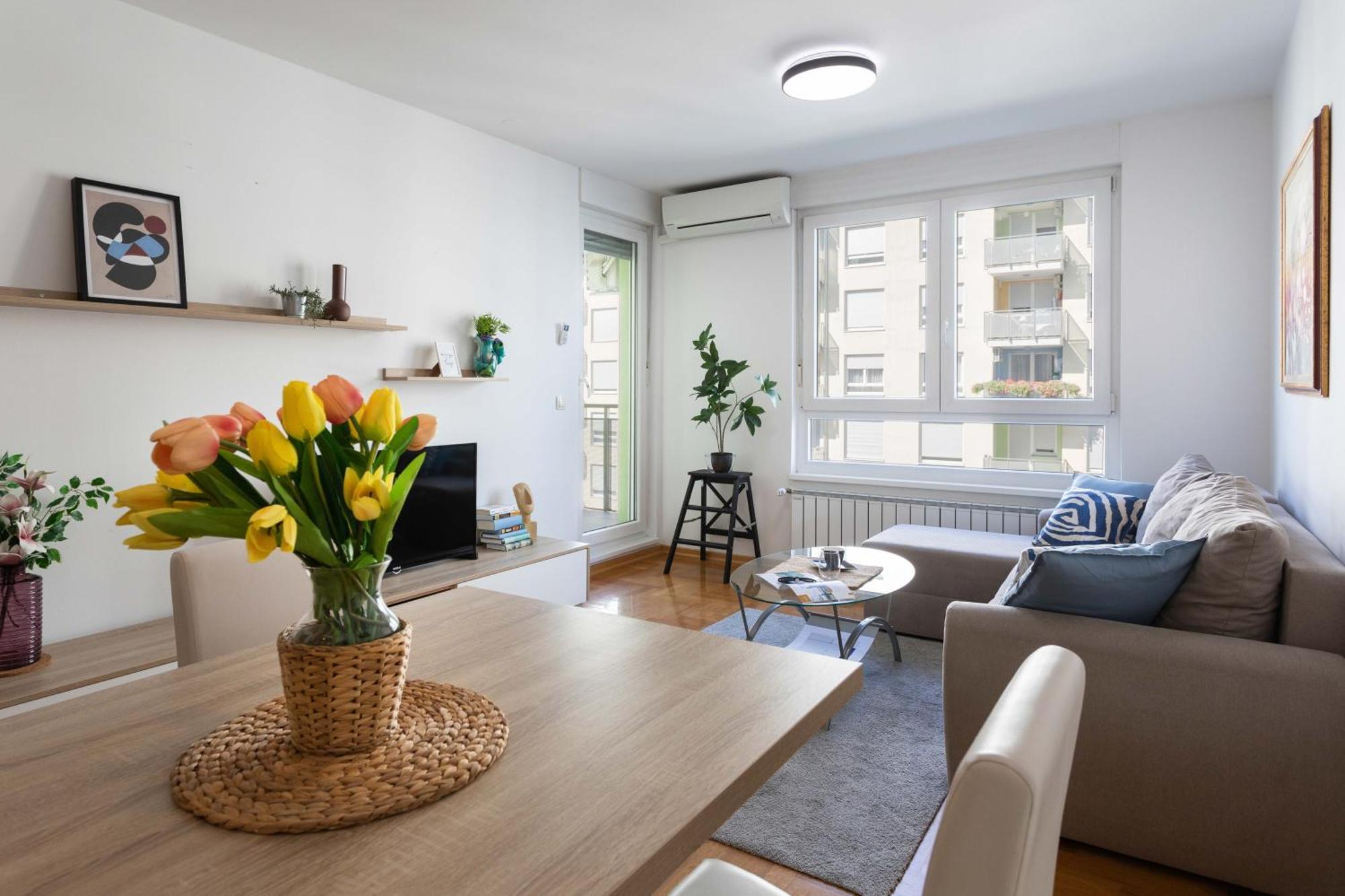 דירות זאגרב Sunny 1Bdr With Balcony & Parking מראה חיצוני תמונה