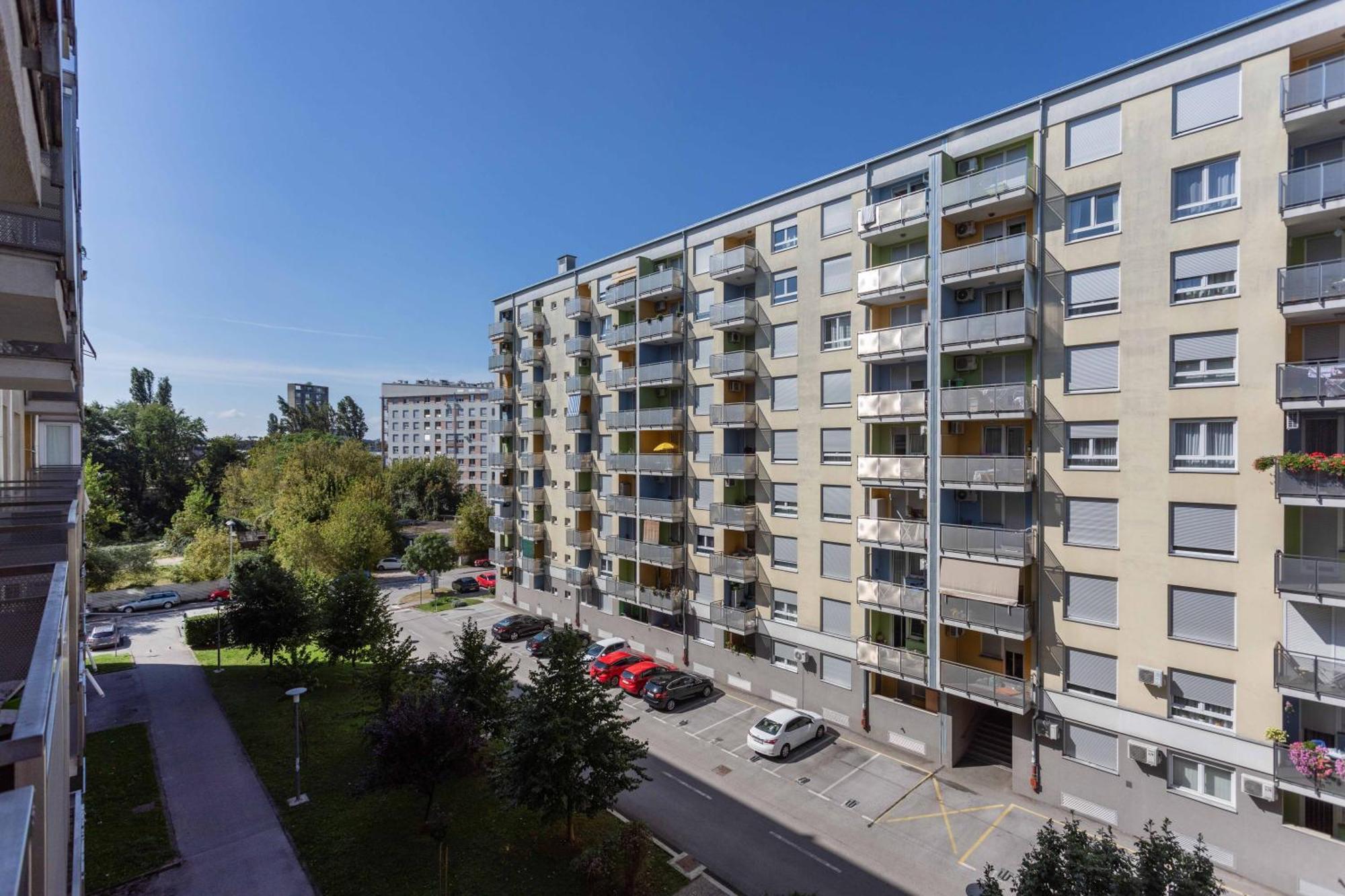 דירות זאגרב Sunny 1Bdr With Balcony & Parking מראה חיצוני תמונה